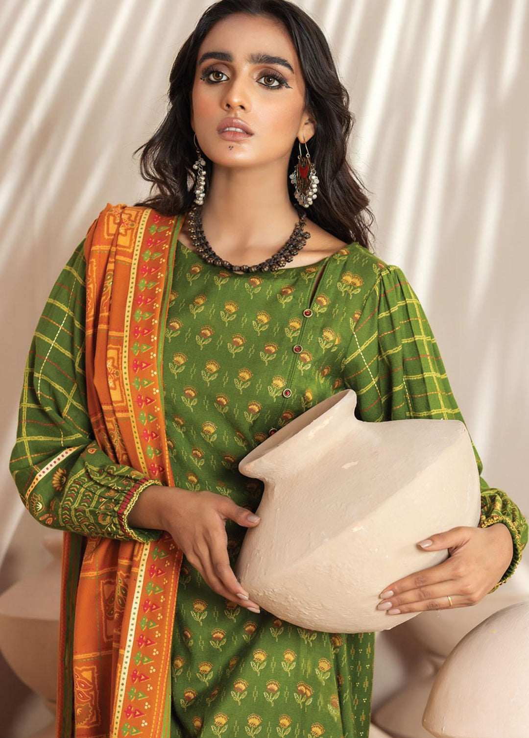Lakhany Printed Cashmere Wool Suits Unstitched 3 Piece LSM21CG CGC-4019 - Winter Collection