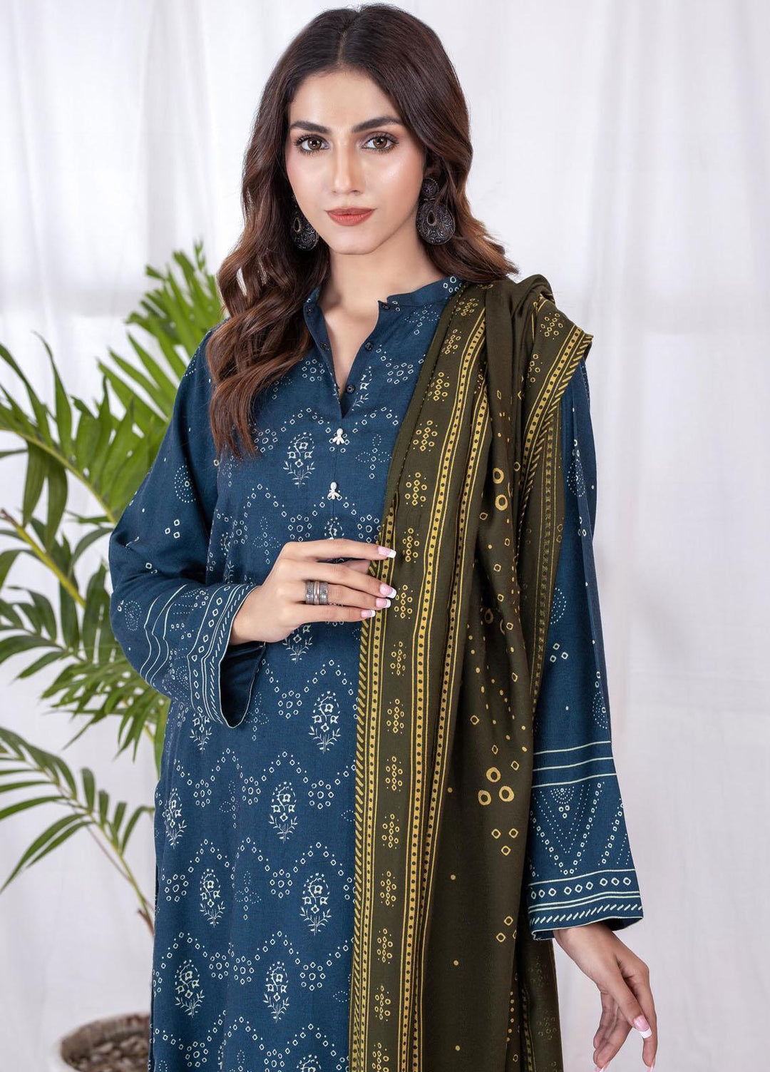 Lakhany Printed Cashmi Vool Suits Unstitched 3 Piece LSM21CV CVC-1018-B - Winter Collection