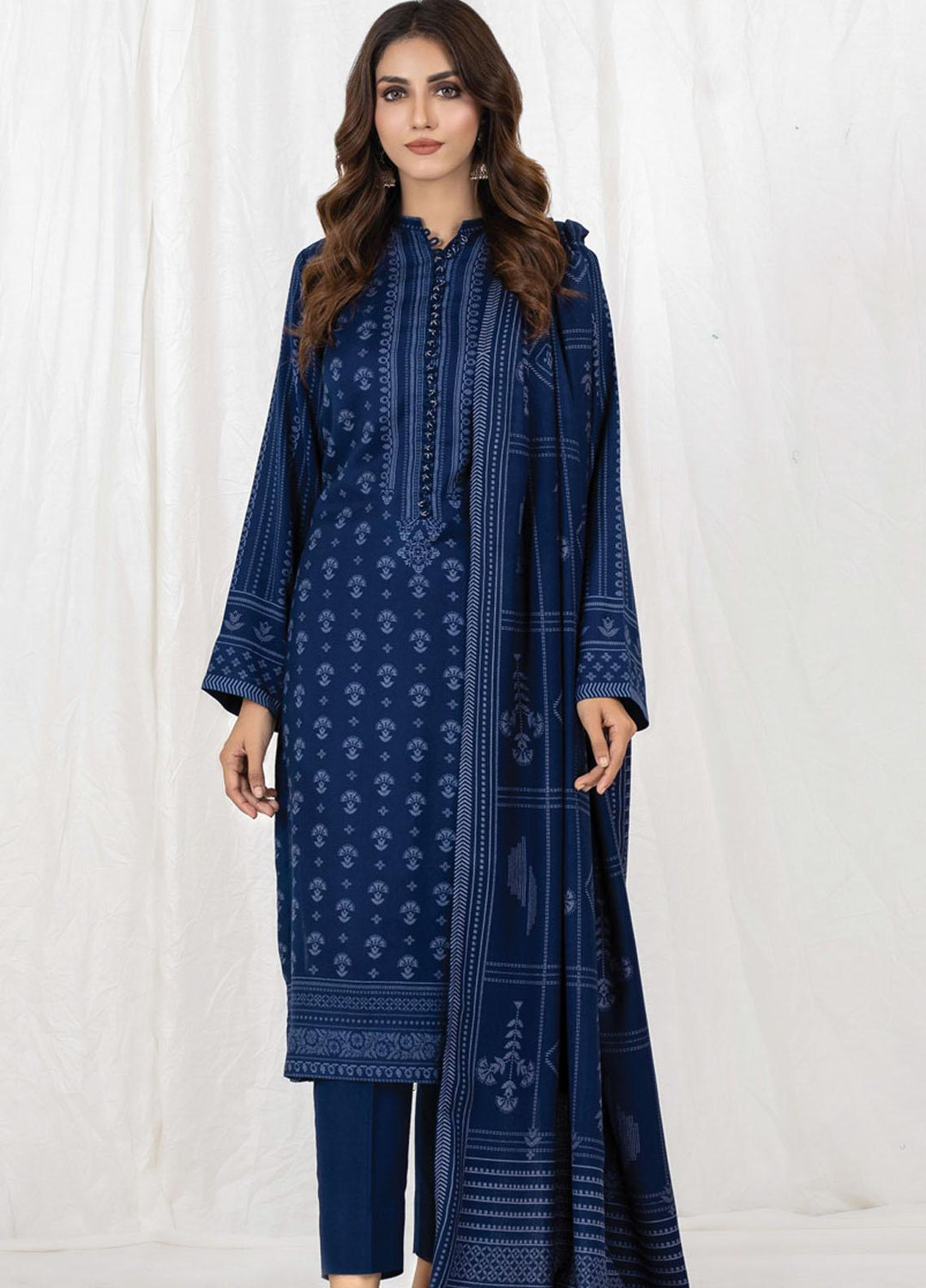 Lakhany Printed Cashmi Vool Suits Unstitched 3 Piece LSM21CV-2 CVC-1025-A - Winter Collection