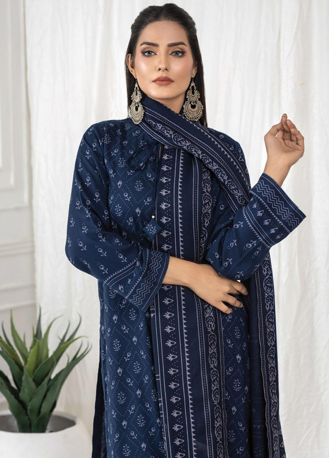 Lakhany Printed Cashmi Vool Suits Unstitched 3 Piece LSM21CV-2 CVC-1026-B - Winter Collection