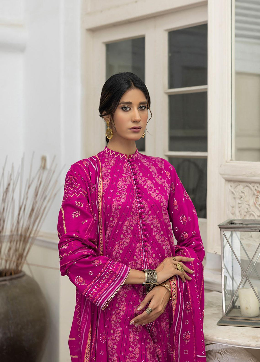 Lakhany Printed Lawn Suits Unstitched 3 Piece LSM23D DPC-EA-0422 - Summer Collection