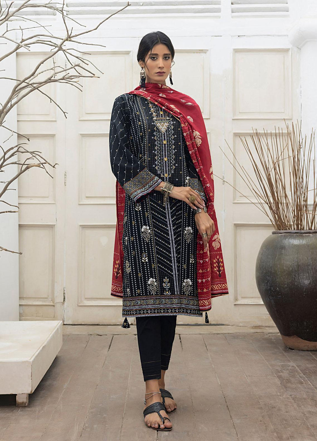 Lakhany Printed Lawn Suits Unstitched 3 Piece LSM23D DPC-ZH-0022 - Summer Collection