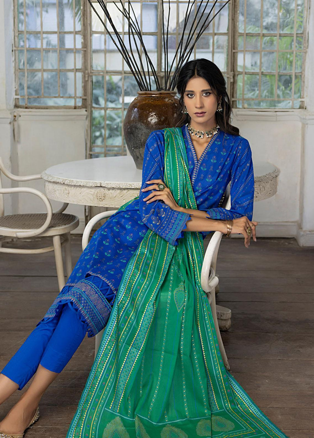 Lakhany Printed Lawn Suits Unstitched 3 Piece LSM23D DPC-EA-0421 - Summer Collection