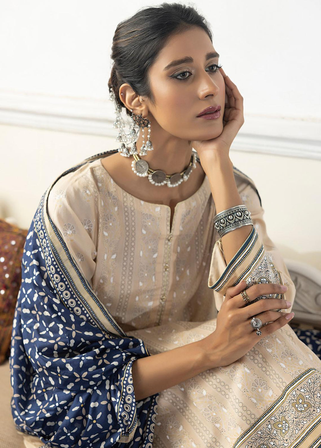 Lakhany Printed Lawn Suits Unstitched 3 Piece LSM23D DPC-SR-0088 - Summer Collection