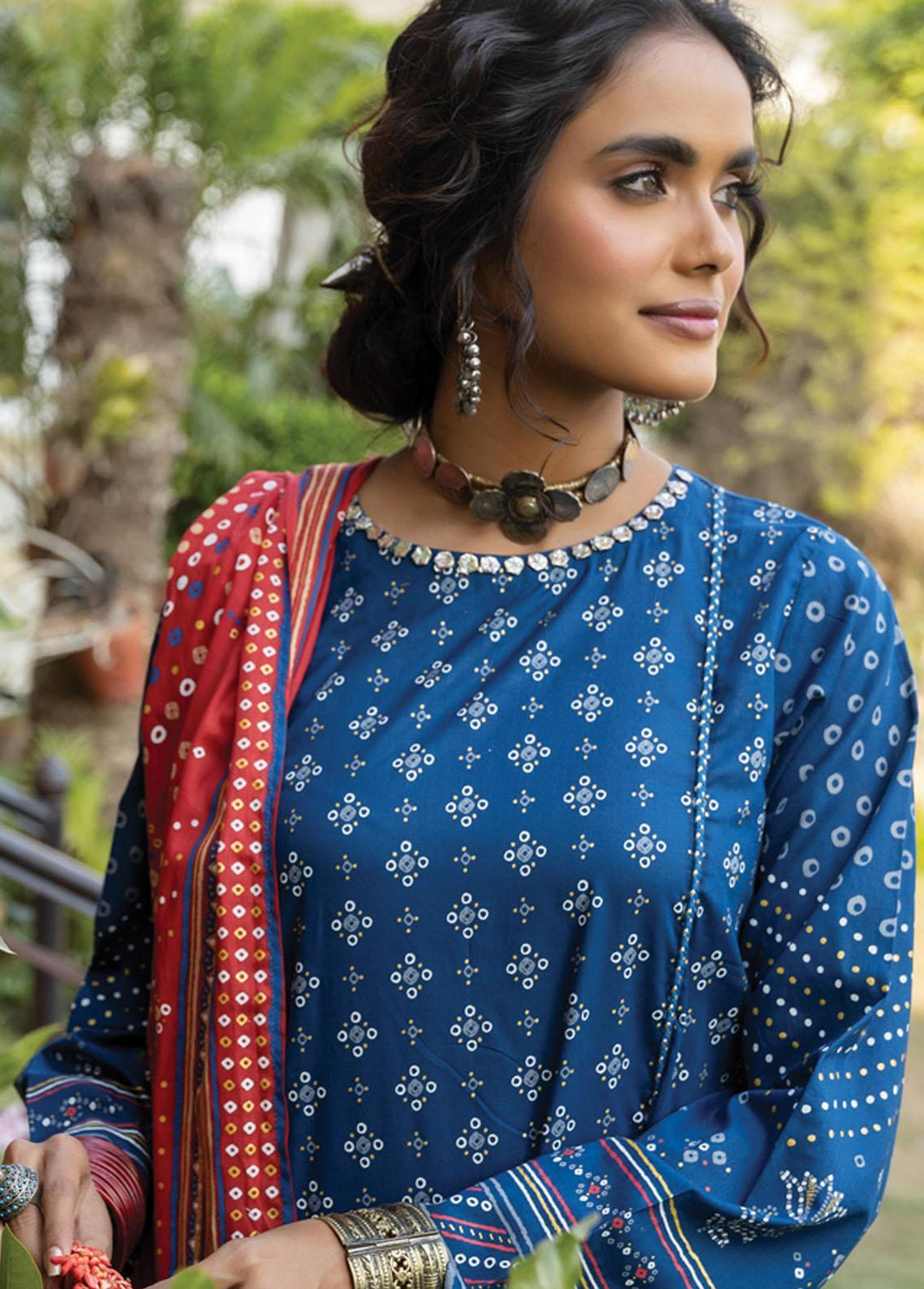 Dareechay By Lakhany Printed Lawn Suits Unstitched 3 Piece LSM22D DPC-3004 - Summer Collection