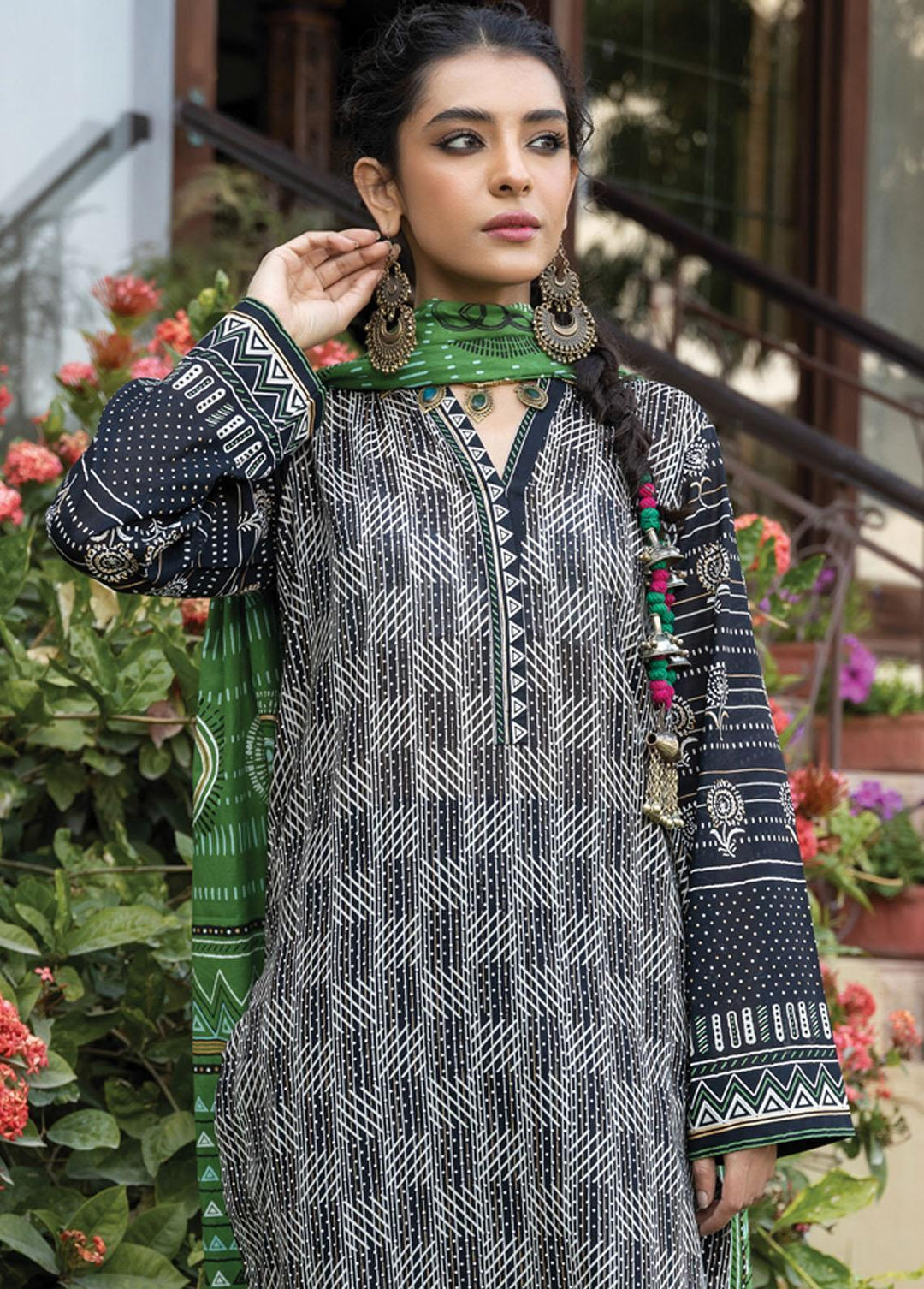 Dareechay By Lakhany Printed Lawn Suits Unstitched 3 Piece LSM22D DPC-3008 - Summer Collection