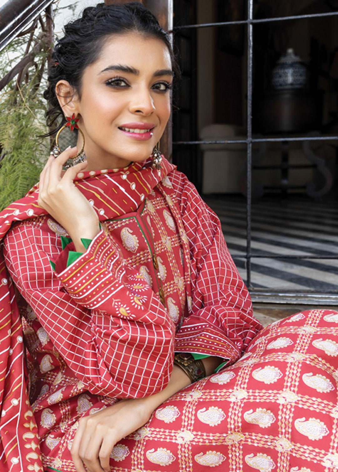 Dareechay By Lakhany Printed Lawn Suits Unstitched 3 Piece LSM22D DPC-3012 - Summer Collection