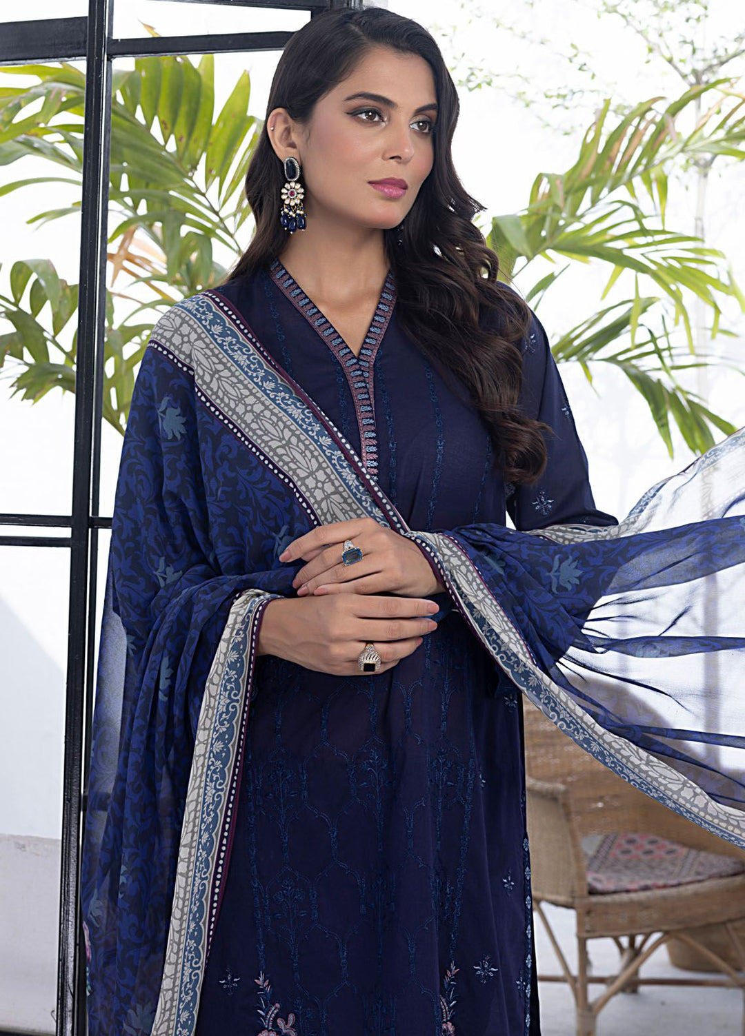 Lakhany Embroidered Lawn Suit Unstitched 3 Piece LSM24S2 LG-IZ-0122 - Summer Collection