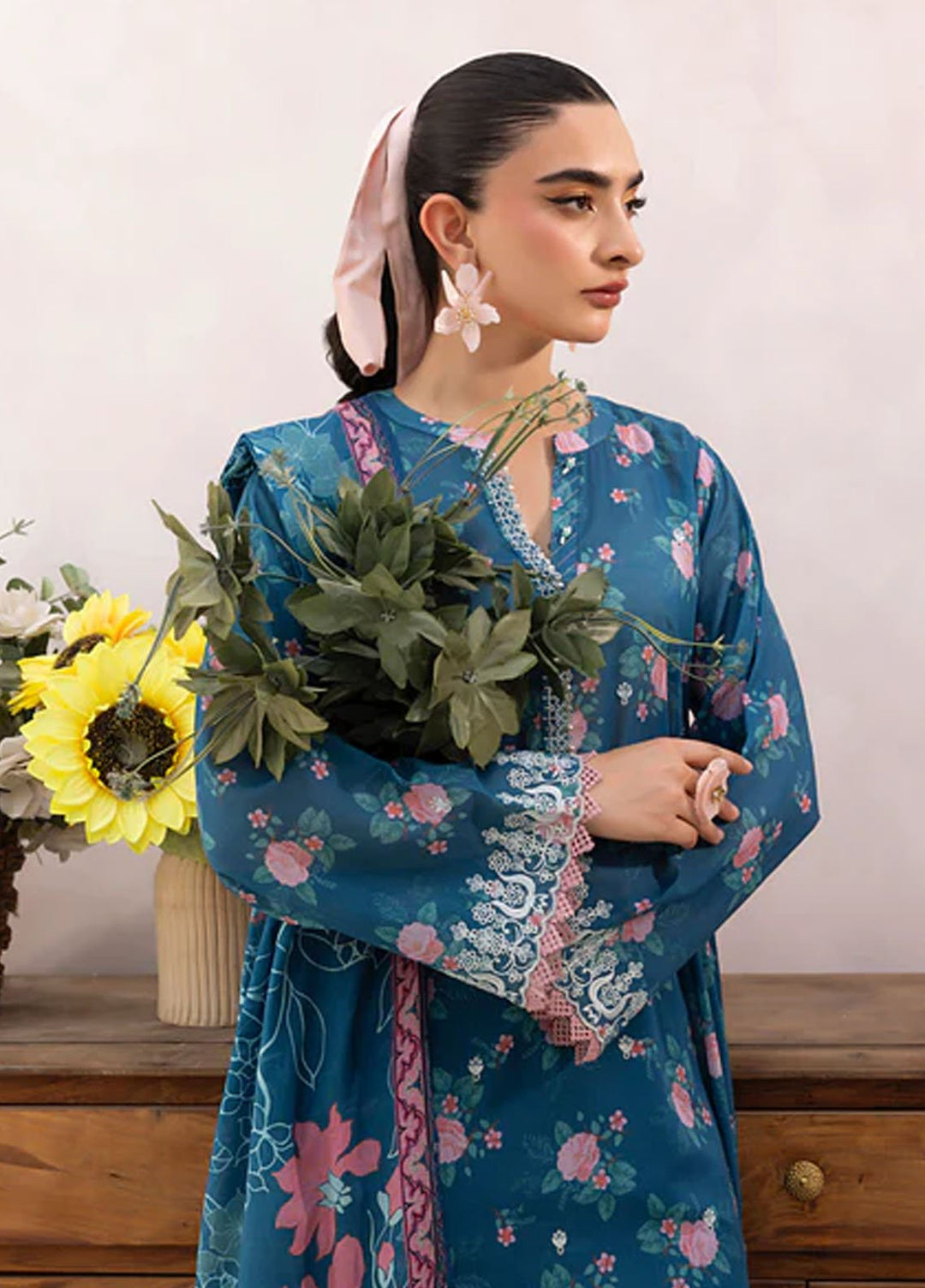 Lakhany Embroidered Lawn Suits Unstitched 3 Piece LSM25ES LG-AR-0160 - Summer Collection
