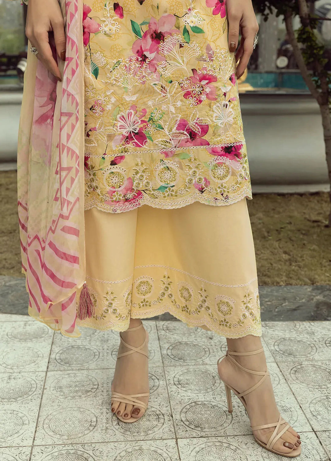 Lakhany Embroidered Lawn Suits Unstitched 3 Piece LSM25SE LG-AR-0099 - Summer Collection