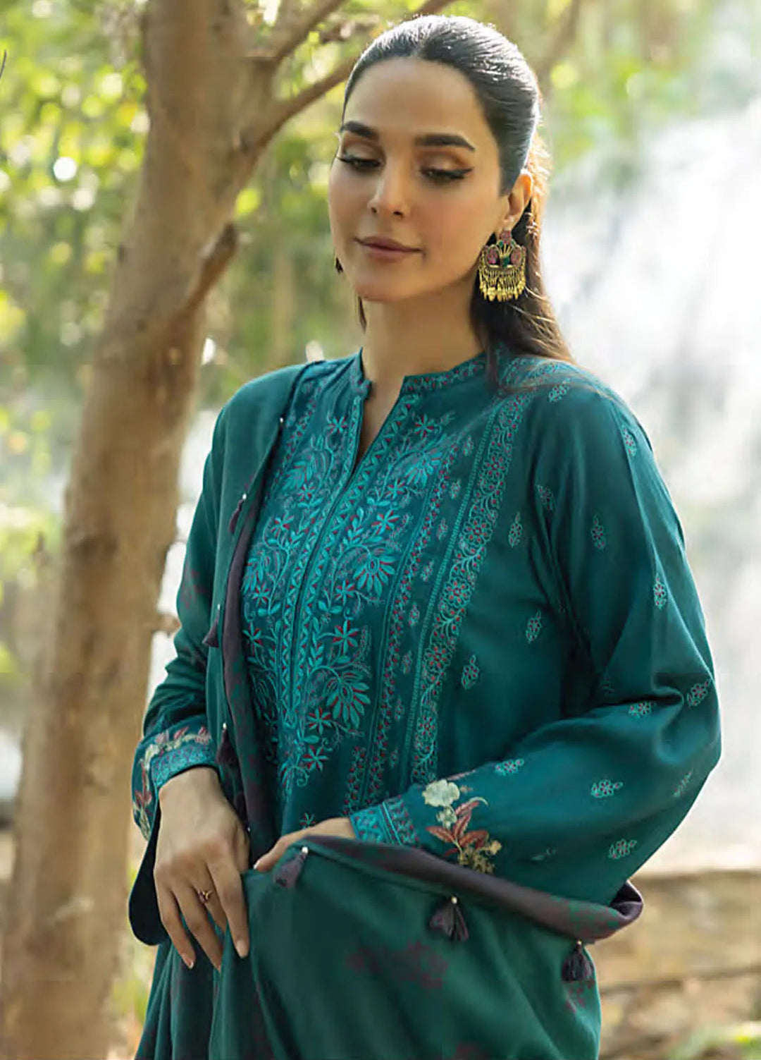 Lakhany Embroidered Slub Peach Suit Unstitched 3 Piece LSM24WS LG-RL-0084 - Winter Collection