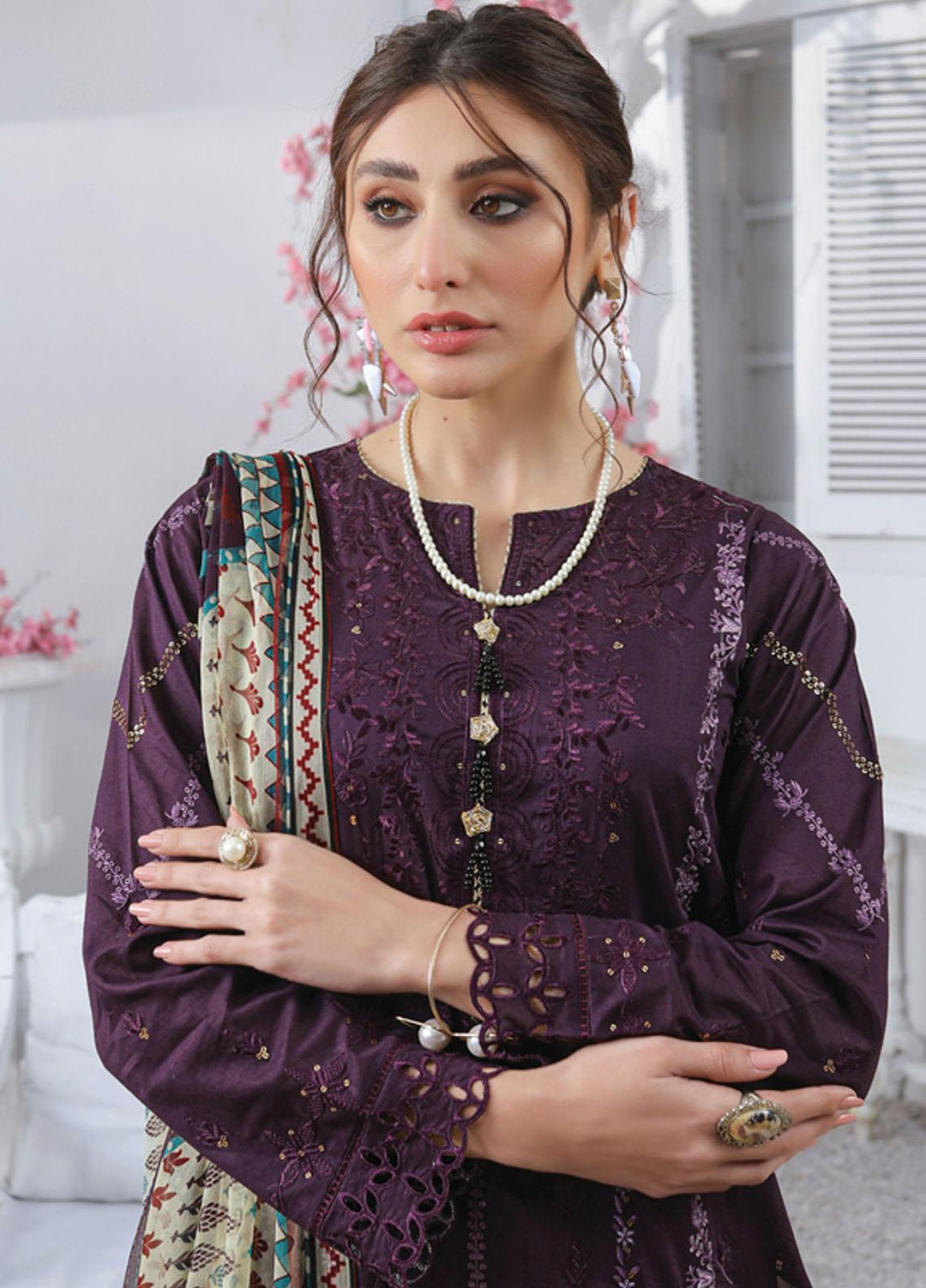 Lakhany Embroidered Lawn Suits Unstitched 3 Piece LSM22S EC-2225 - Spring / Summer Collection