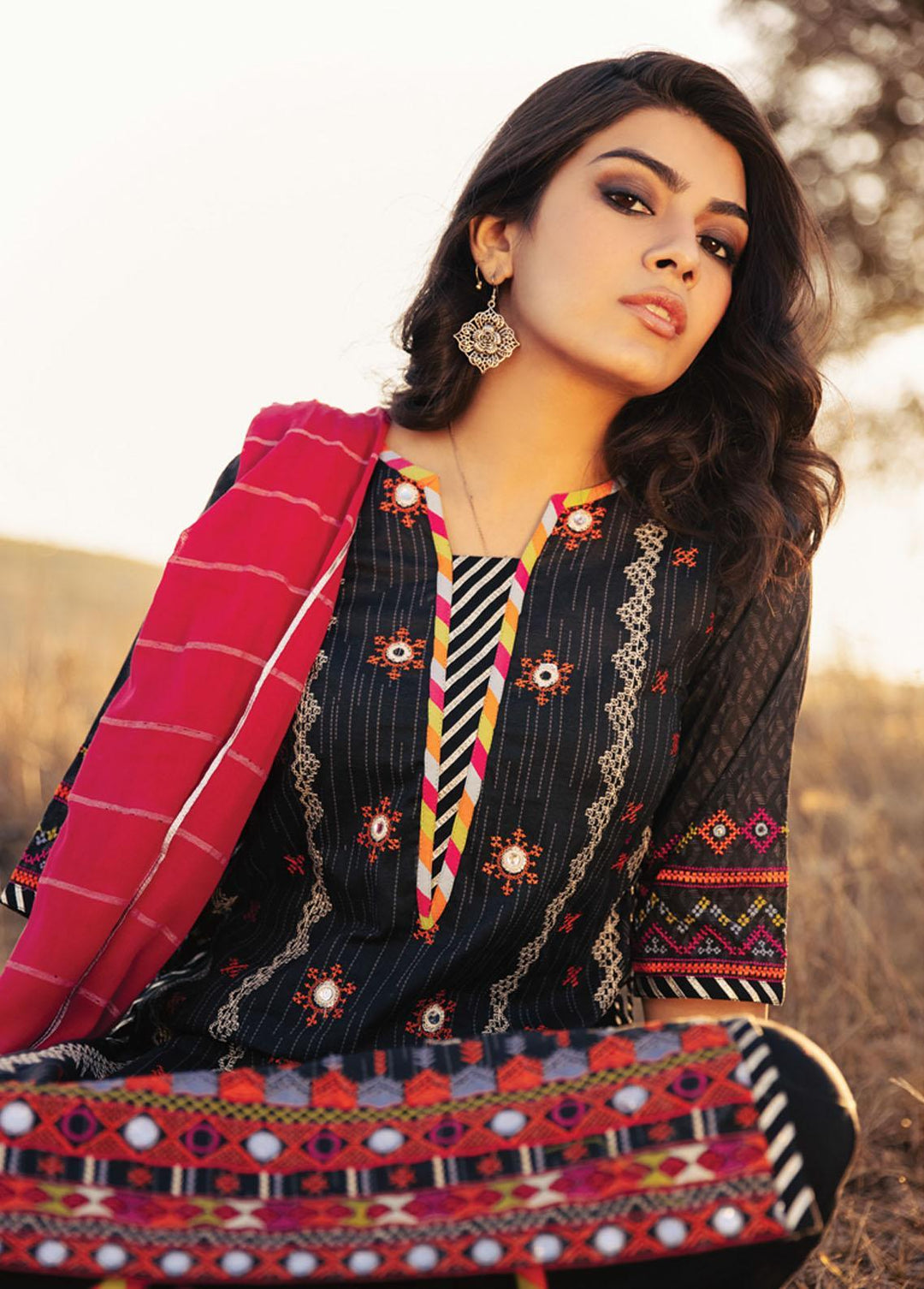 Lakhany Embroidered Lawn Suits Unstitched 3 Piece LSM22-S2 FEC-9021 - Spring Collection