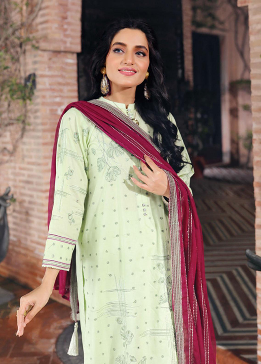 Lakhany Embroidered Lawn Suits Unstitched 3 Piece LSM22-S2 SEC-3023 - Spring Collection