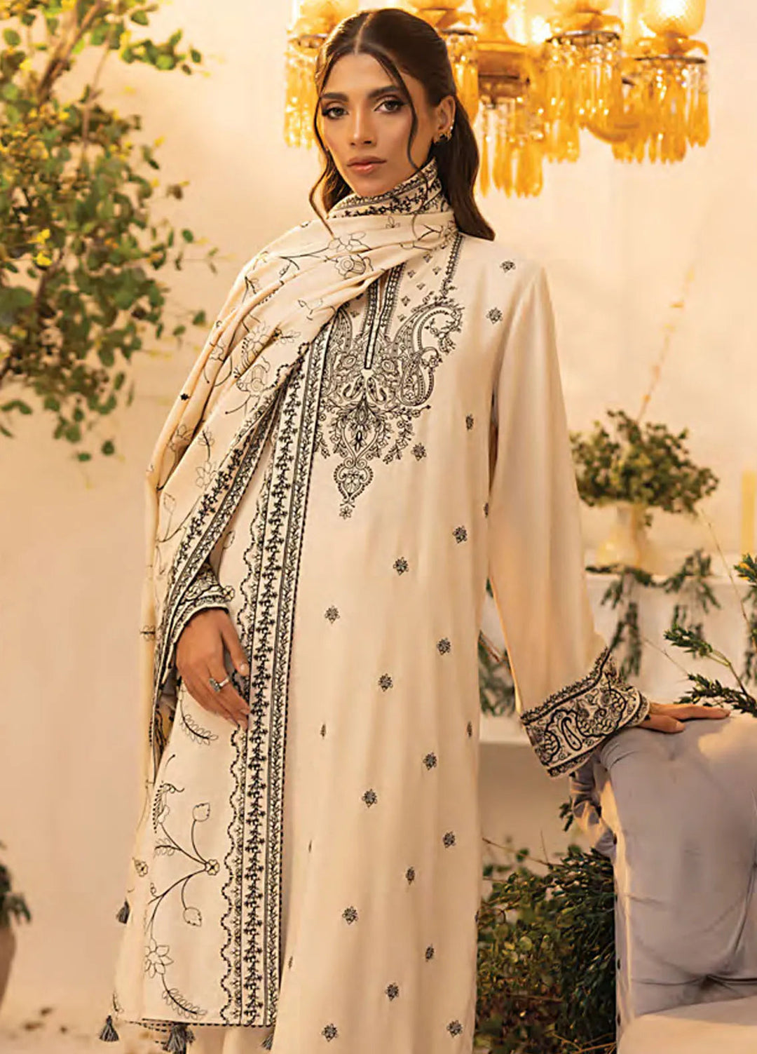 Lakhany Embroidered Wool Suit Unstitched 3 Piece LSM24CU LG-SK-0238 - Winter Collection