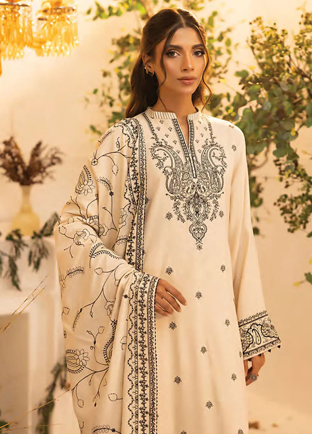 Lakhany Embroidered Wool Suit Unstitched 3 Piece LSM24CU LG-SK-0238 - Winter Collection