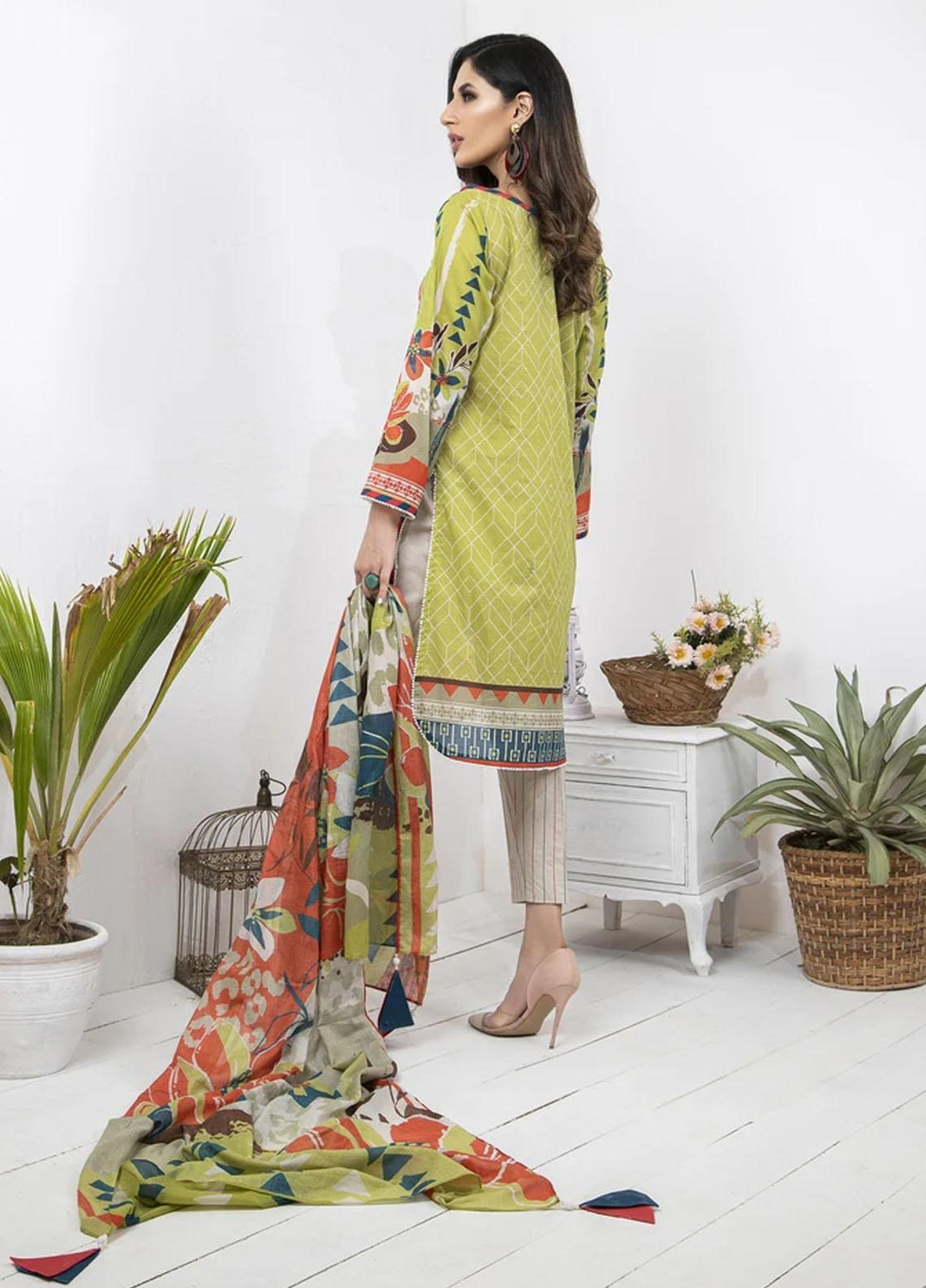 Komal By Lakhany Embroidered Lawn Suits Unstitched 3 Piece LSM21KE MSC-2048 - Summer Collection