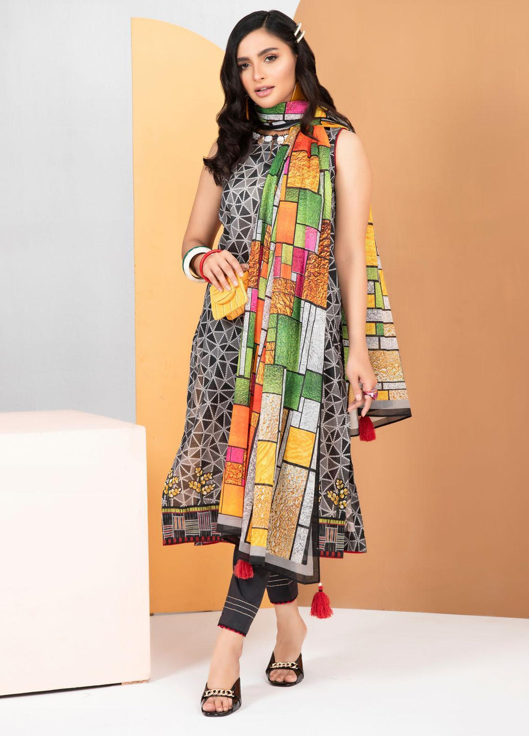 Lakhany Printed Lawn Suits Unstitched 3 Piece LSM21KP KPL-2018-A - Summer Collection