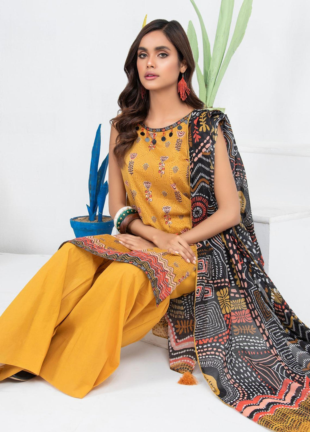 Lakhany Printed Lawn Suits Unstitched 3 Piece LSM21KP KPL-2023-A - Summer Collection
