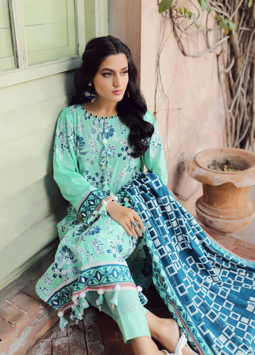 Komal By Lakhany Printed Lawn Suits Unstitched 3 Piece LSM22K KP-2025-B - Summer Collection