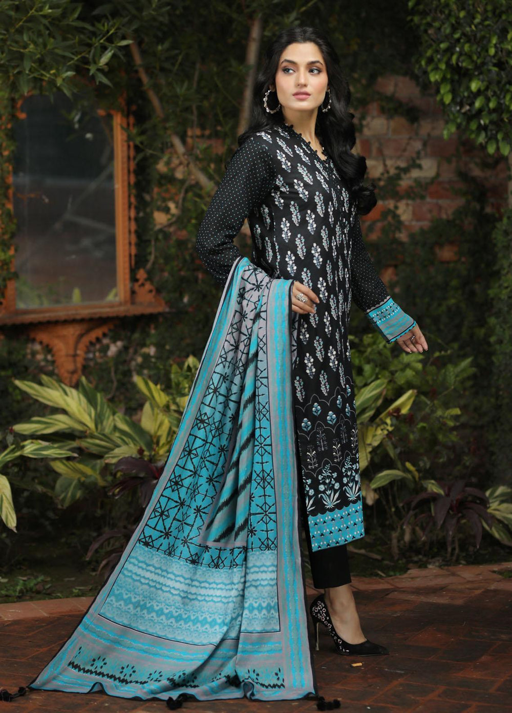 Komal By Lakhany Printed Lawn Suits Unstitched 3 Piece LSM22K KP-2032-A - Summer Collection