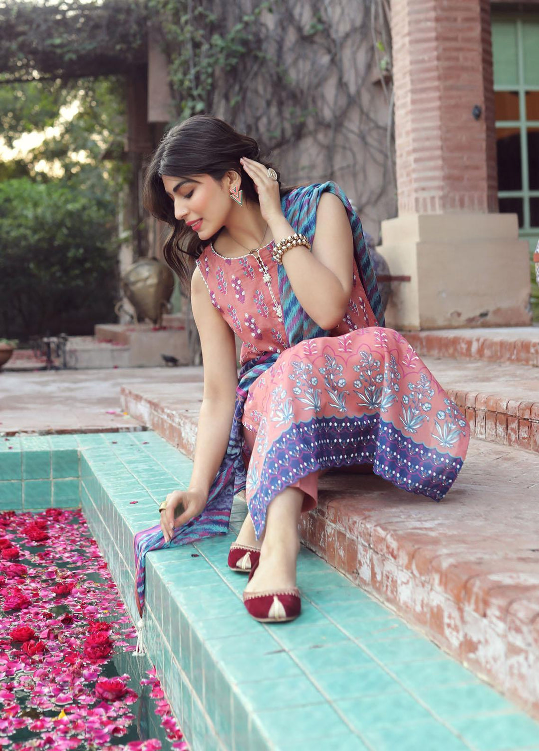 Komal By Lakhany Printed Lawn Suits Unstitched 3 Piece LSM22K KP-2032-B - Summer Collection