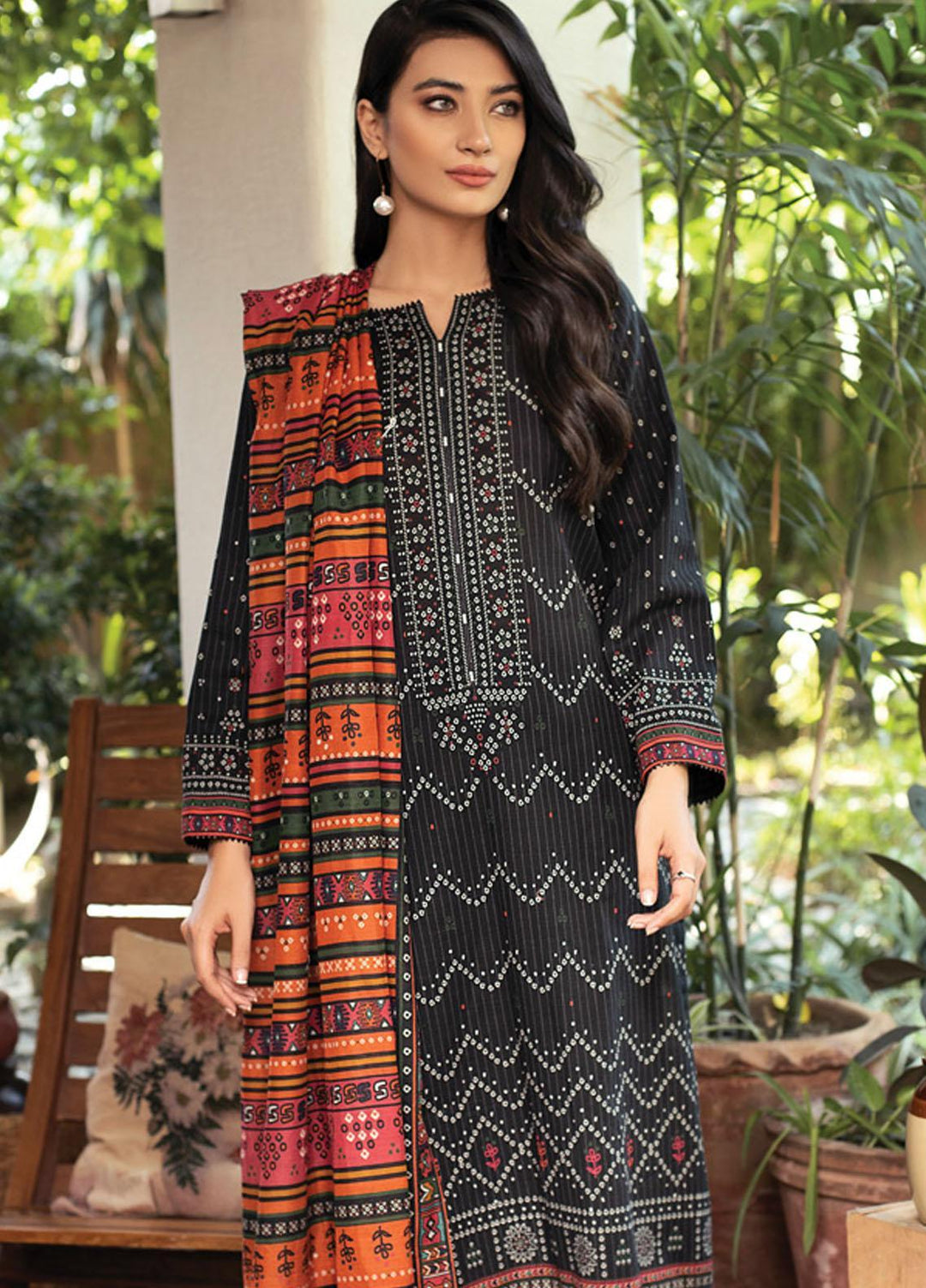 Lakhany Printed Khaddar Suits Unstitched 3 Piece LSM21KK KPW-515 - Winter Collection