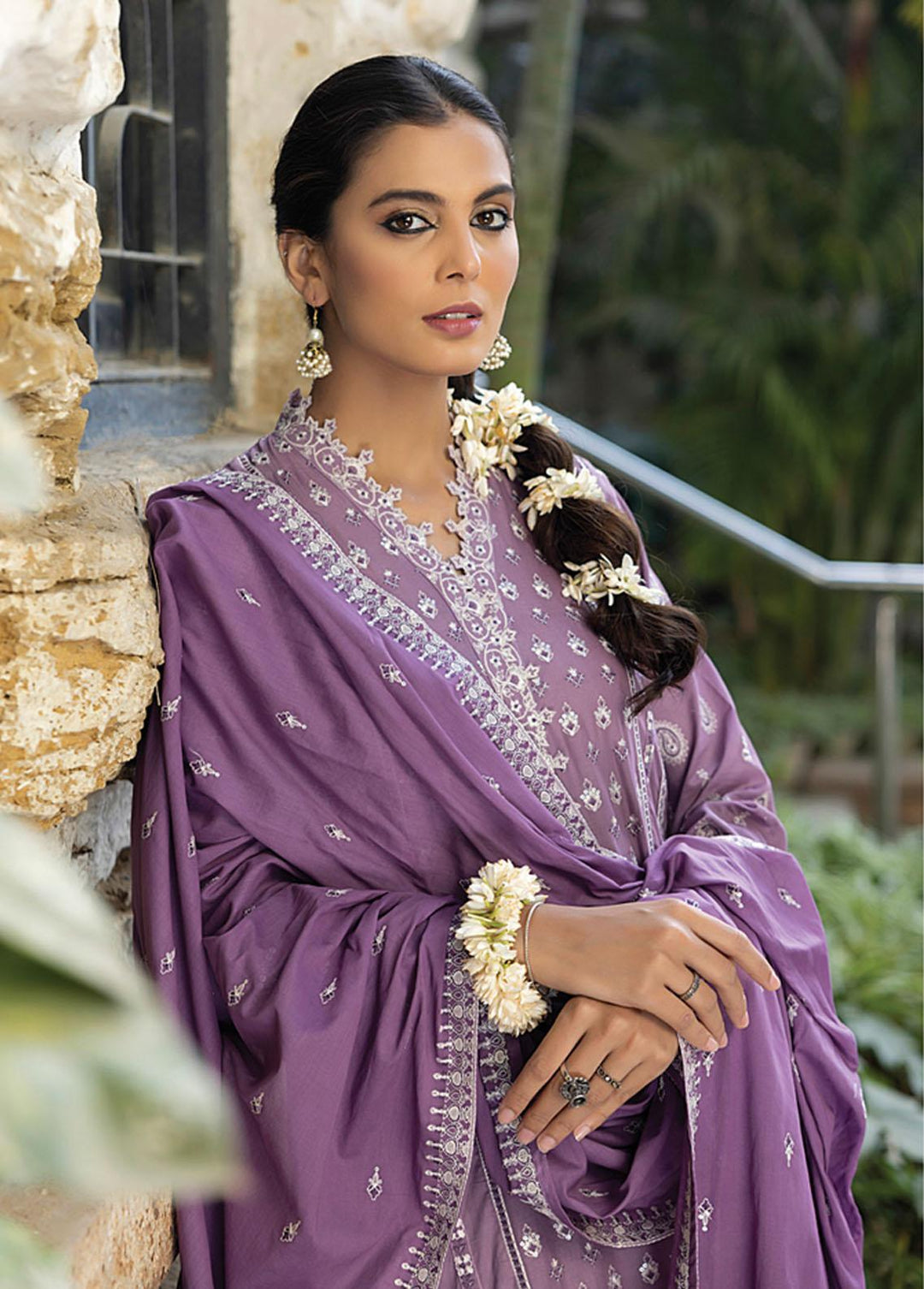 Luckhnowi By Lakhany Embroidered Lawn Suits Unstitched 3 Piece LSM23L LED-0024 - Premium Collection