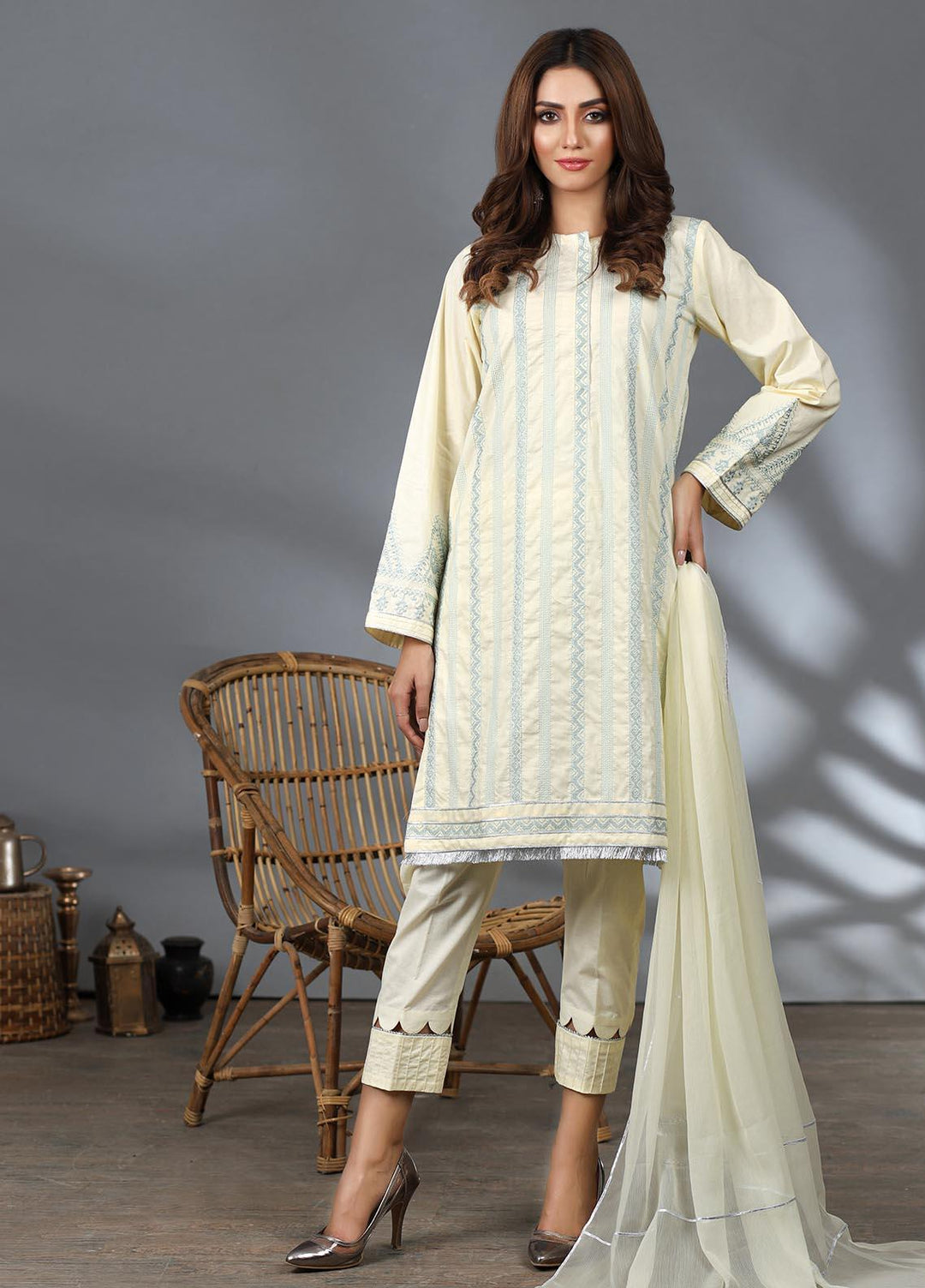Lakhany Pret Embroidered  Cambric 3 Piece Suit LSM21CM LSM-2222