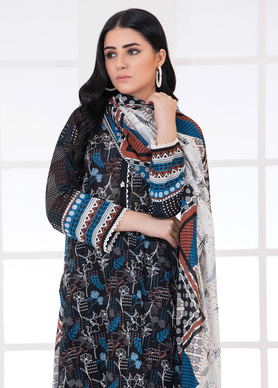 Monochrome By Lakhany Printed Lawn Suits Unstitched 3 Piece LSM22BW MCP-7011 - Black & White Collection