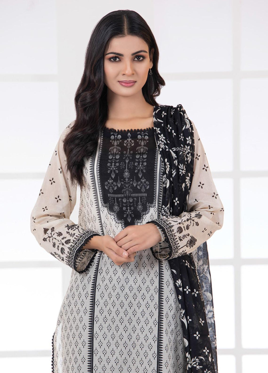 Monochrome By Lakhany Printed Lawn Suits Unstitched 3 Piece LSM22BW MCP-7014 - Black & White Collection