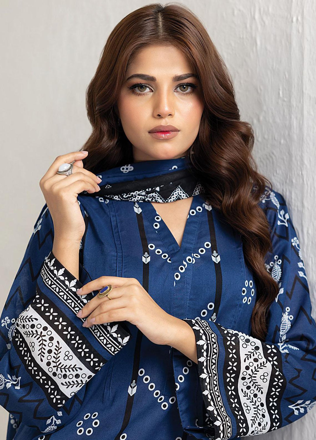 Lakhany Printed Lawn Suits Unstitched 3 Piece LSM23MC LG-EA-0489 - Summer Collection