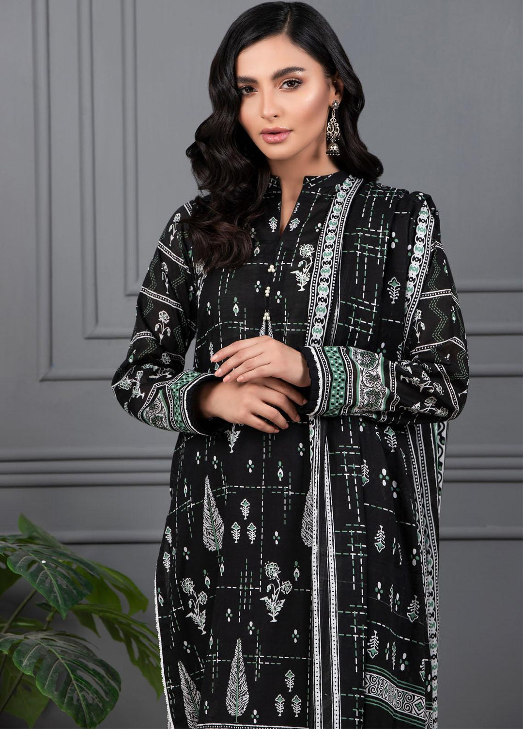 Monochrome By Lakhany Printed Lawn Suits Unstitched 3 Piece LSM21M 7011 - Summer Collection