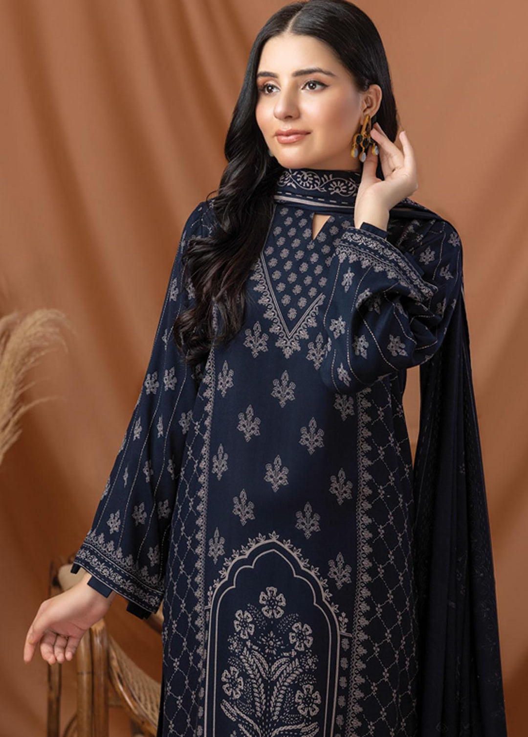 Lakhany Printed Pashmina Suits Unstitched 3 Piece LSM22P PPC-306-B - Winter Collection