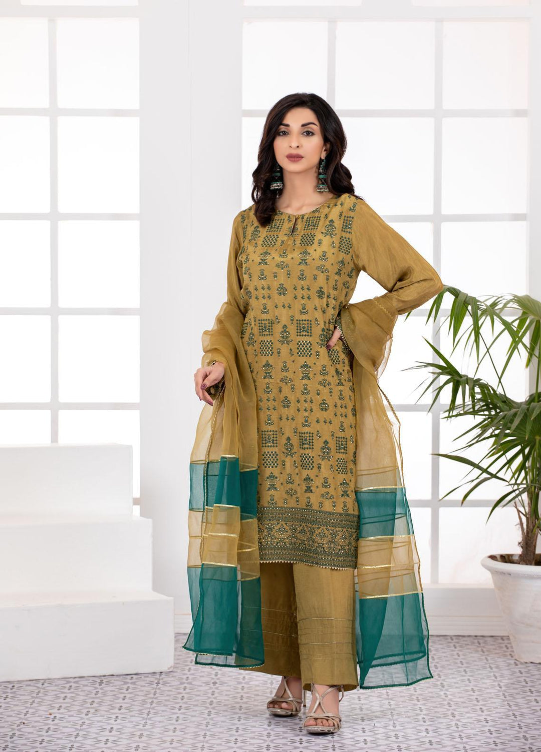 Lakhany Pret  Raw Silk 3 Piece Dress LSM-2800