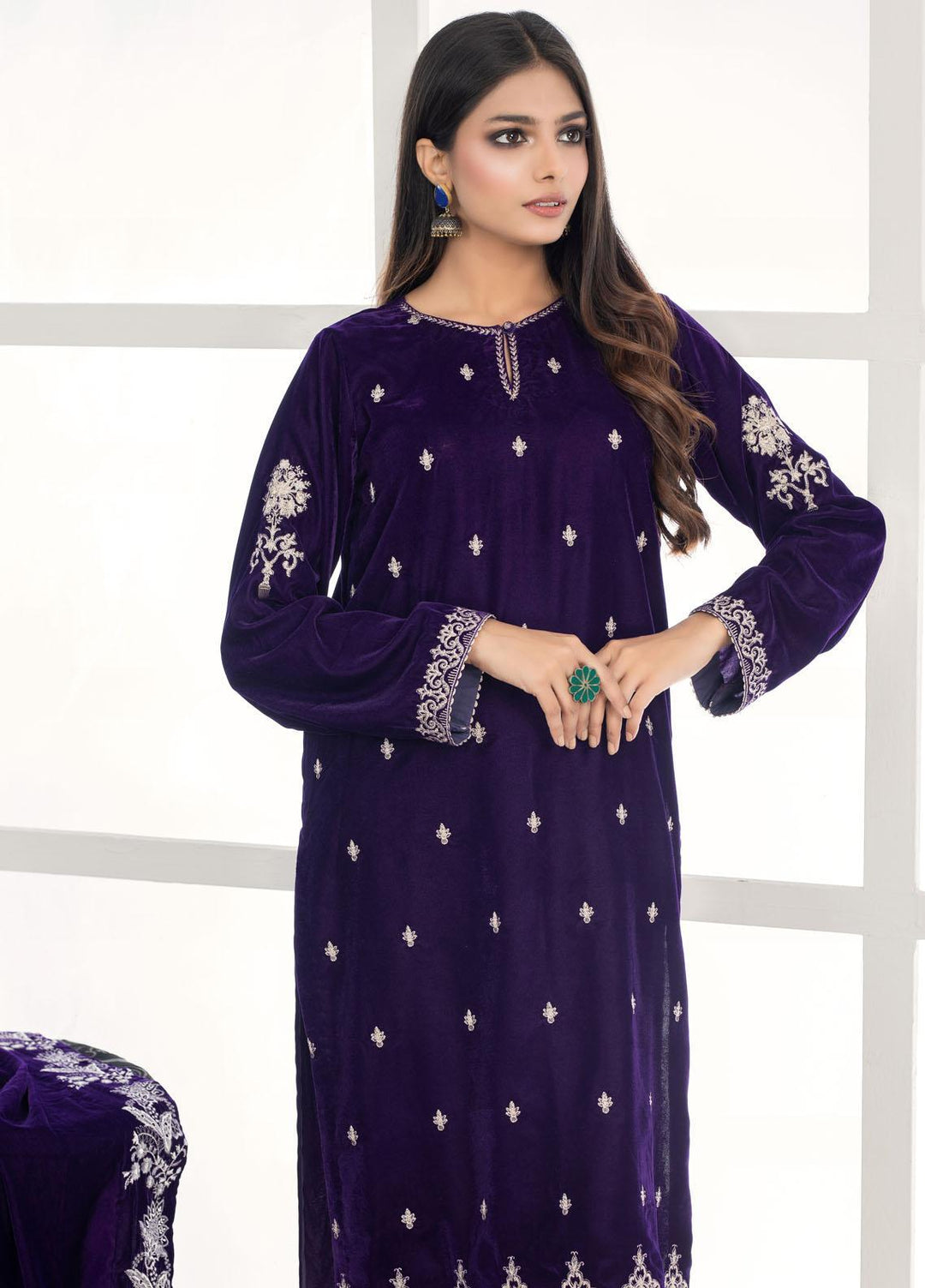 Lakhany Luxury Pret  Velvet Shirt LSM21V LSM-2433