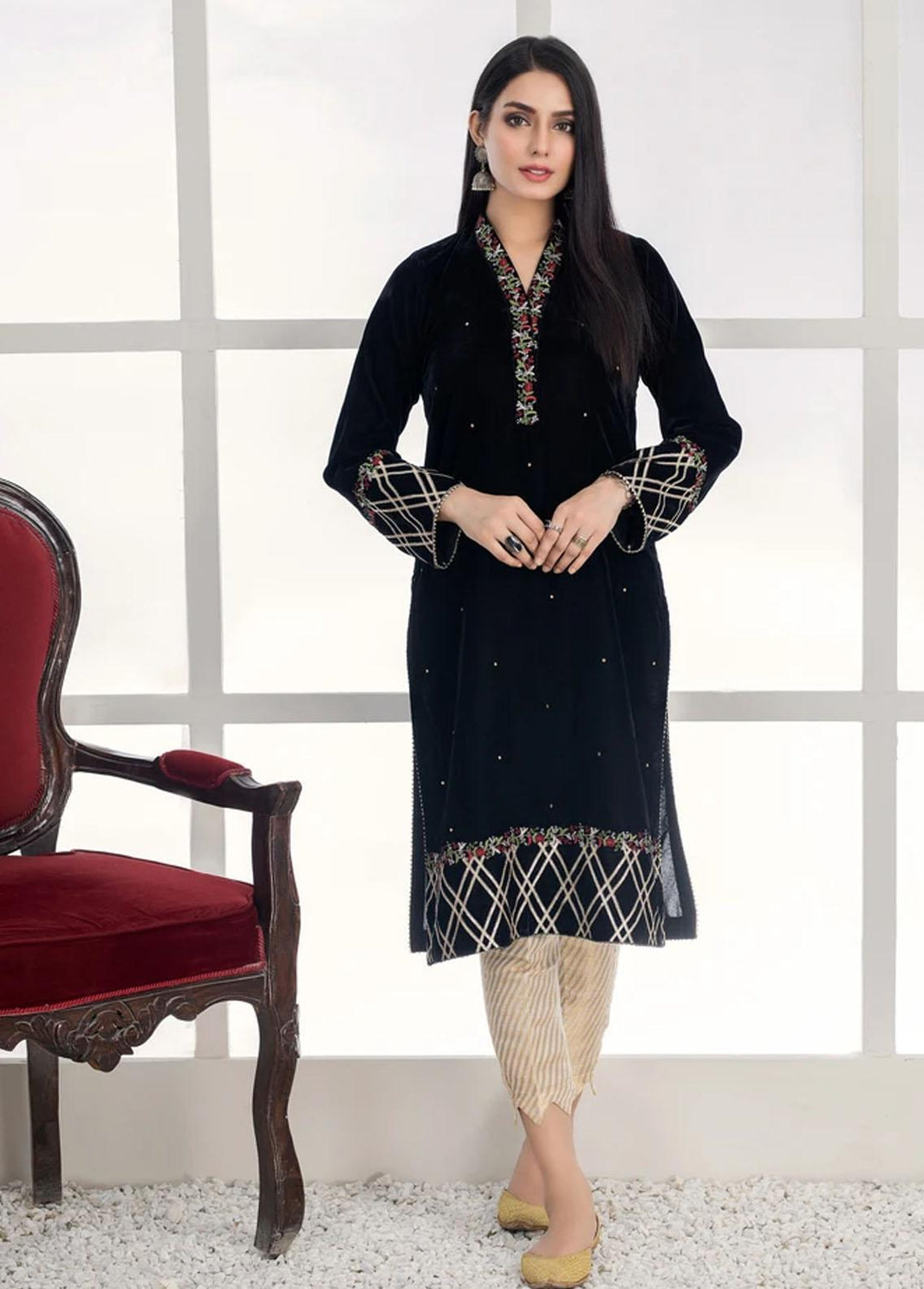 Lakhany Pret Embroidered Velvet Kurti LSM21-V2 LSM-2448