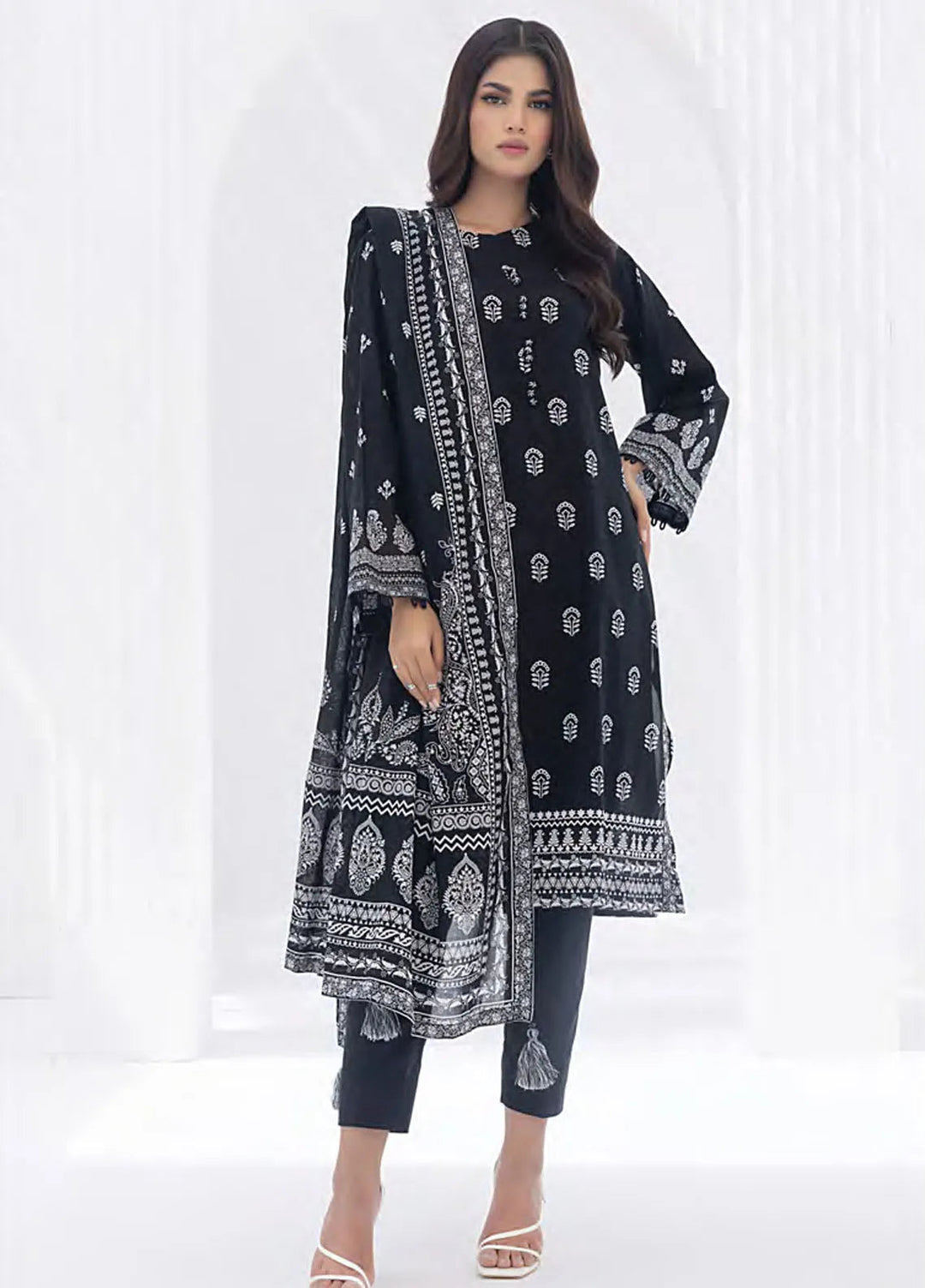 Lakhany Printed Lawn Suit Unstitched 3 Piece LSM24MC LG-AR-0010 - Summer Collection