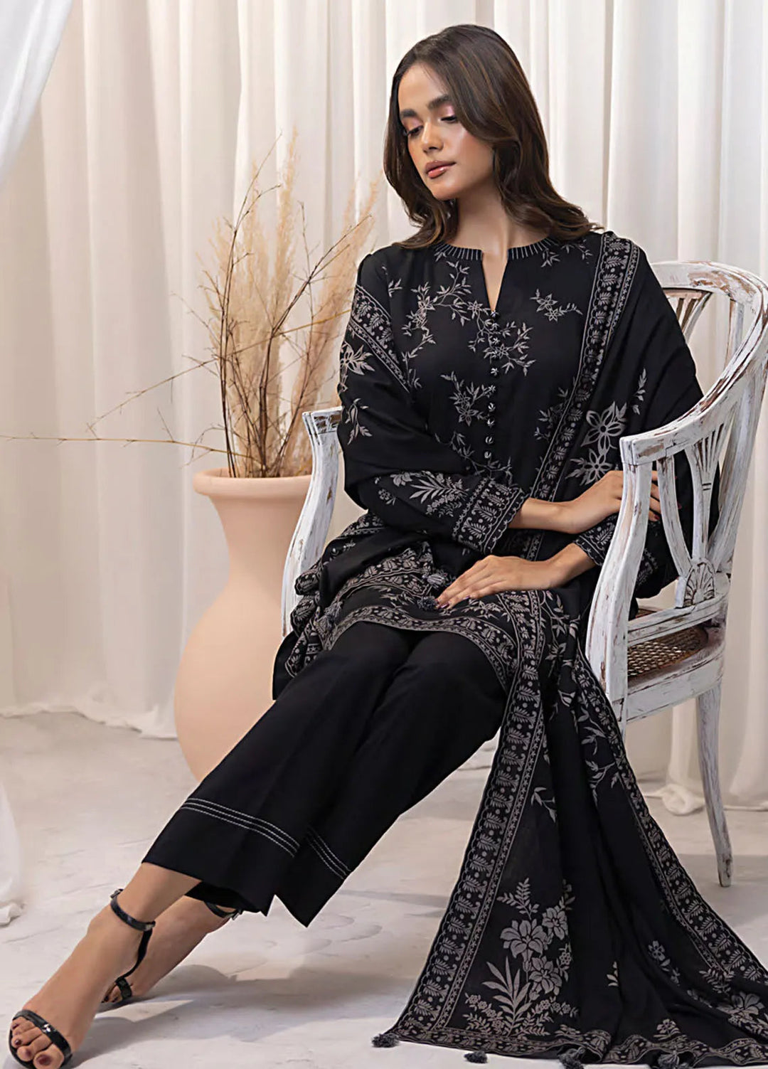 Lakhany Printed Wool Suit Unstitched 3 Piece LSM24CW LG-IZ-0269-C - Winter Collection