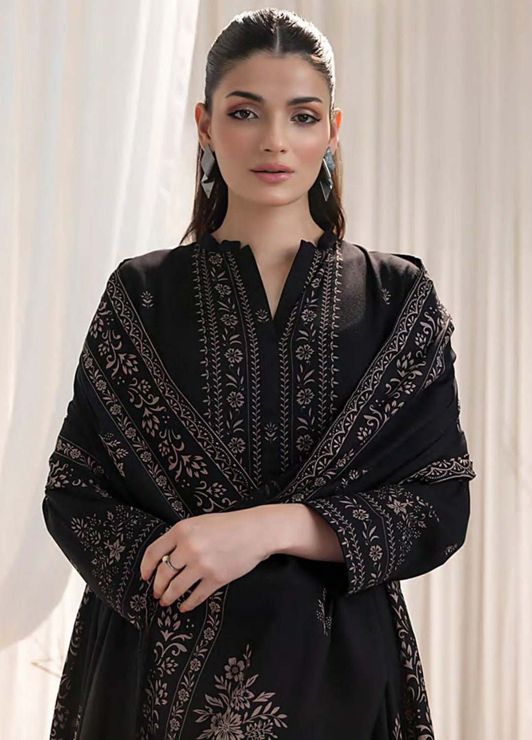 Lakhany Printed Wool Suit Unstitched 3 Piece LSM24CW LG-IZ-0271-C - Winter Collection