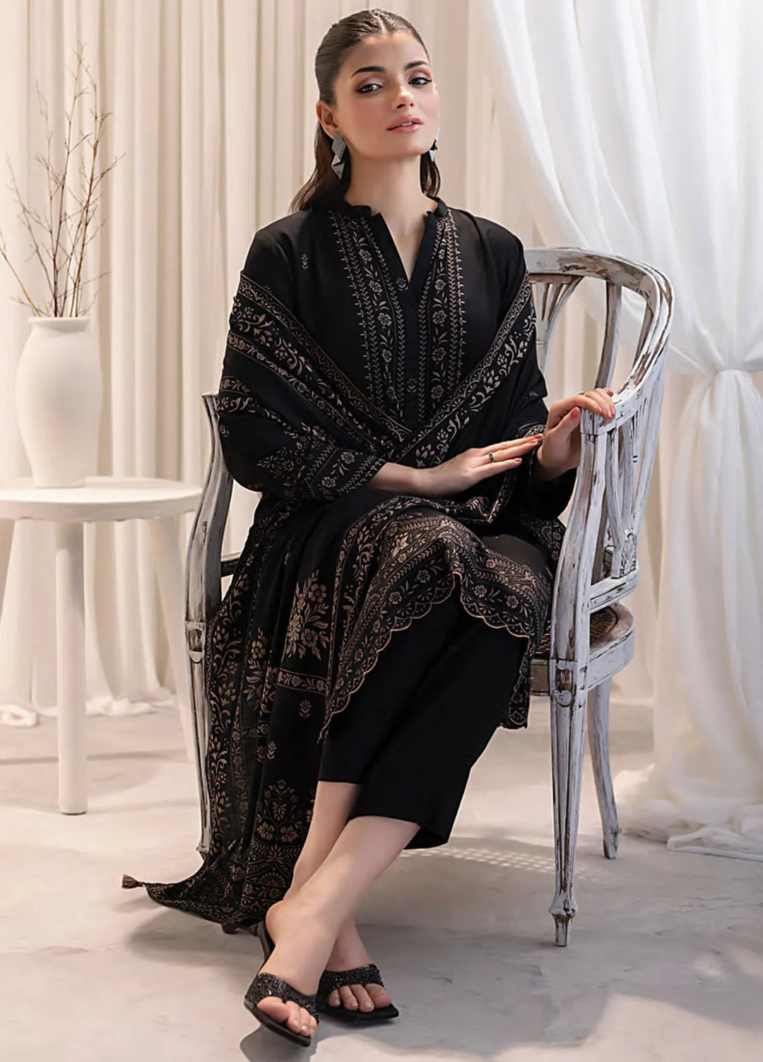 Lakhany Printed Wool Suit Unstitched 3 Piece LSM24CW LG-IZ-0271-C - Winter Collection