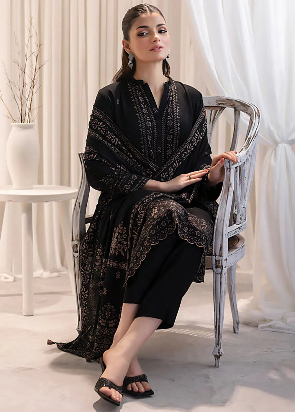 Lakhany Printed Wool Suit Unstitched 3 Piece LSM24CW LG-IZ-0271-C - Winter Collection