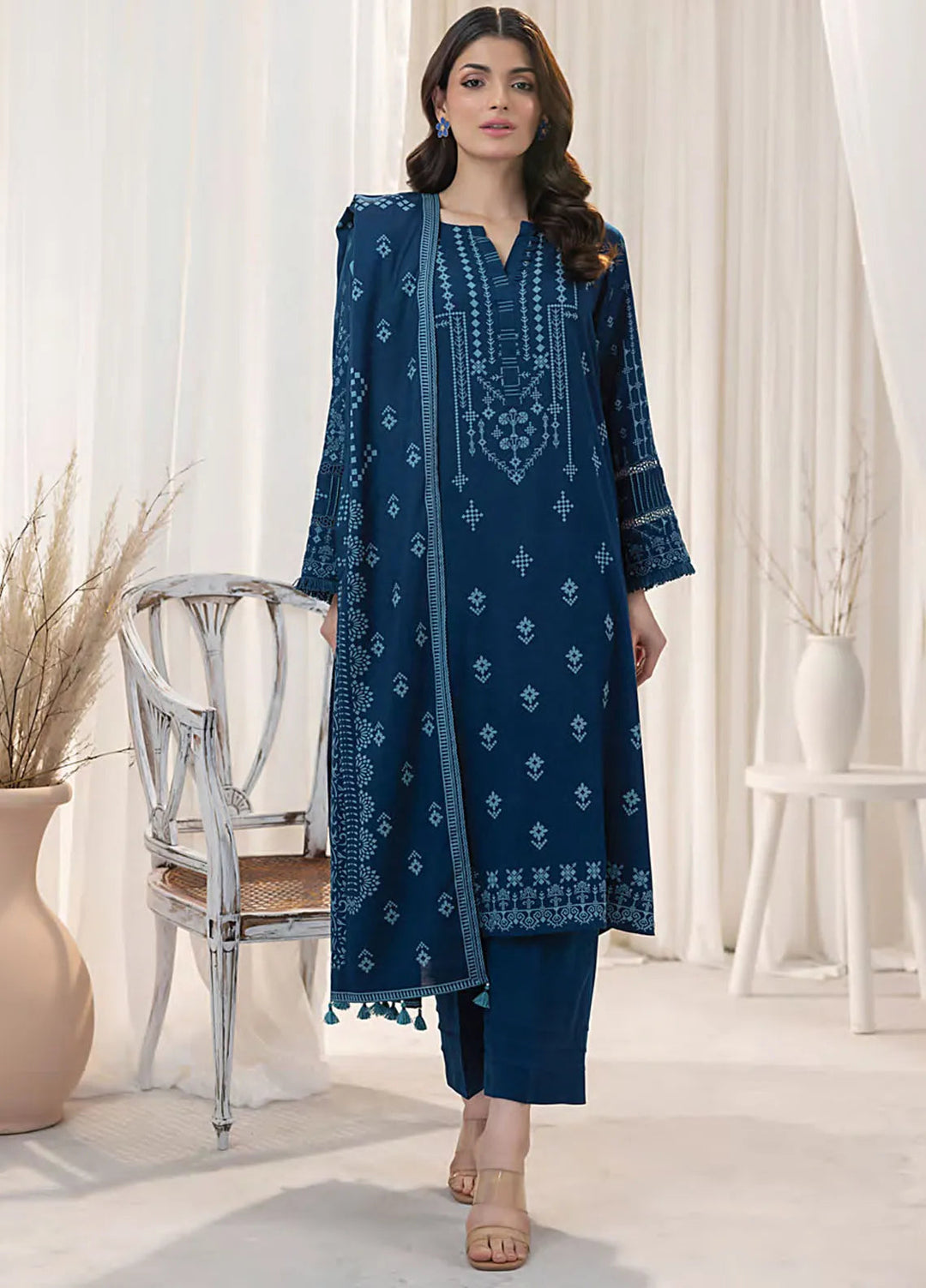 Lakhany Printed Wool Suit Unstitched 3 Piece LSM24CW LG-RL-0127-A - Winter Collection