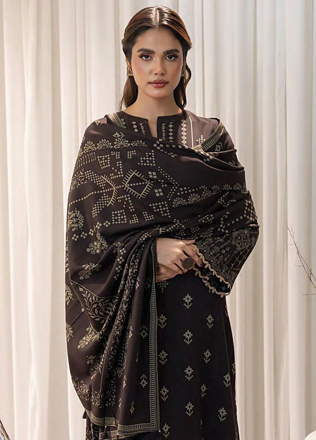 Lakhany Printed Wool Suit Unstitched 3 Piece LSM24CW LG-RL-0127-B - Winter Collection