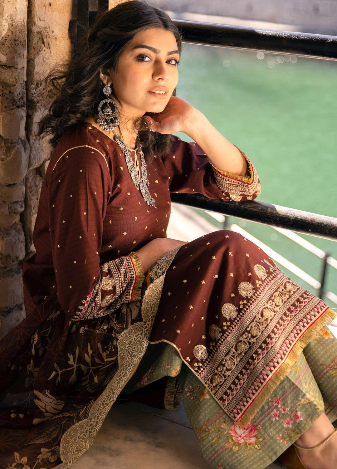 Lakhany Embroidered Jacquard Suits Unstitched 3 Piece LSM21S SG-2103 - Summer Collection