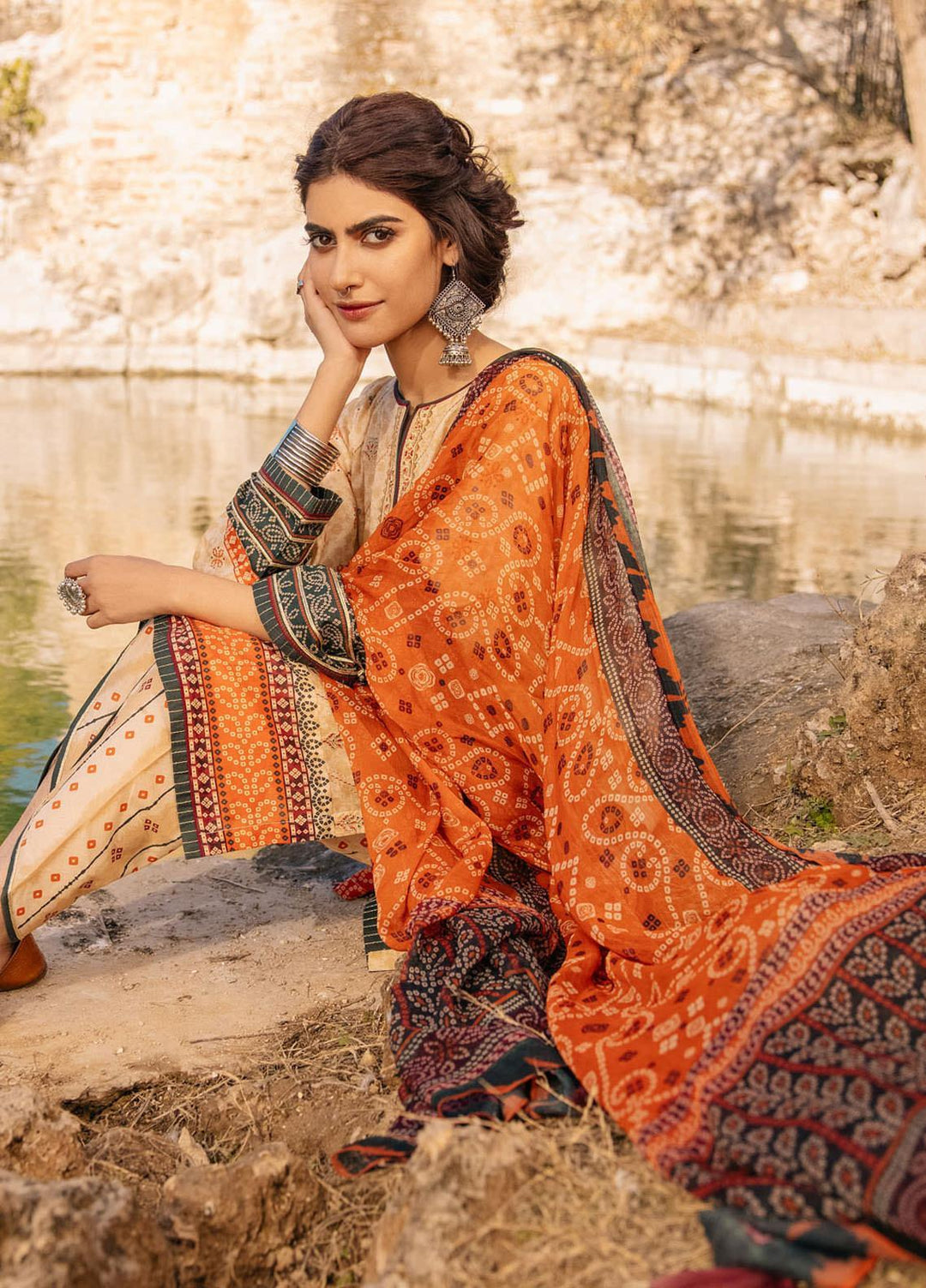Lakhany Embroidered Lawn Suits Unstitched 3 Piece LSM21S SG-2108 - Summer Collection