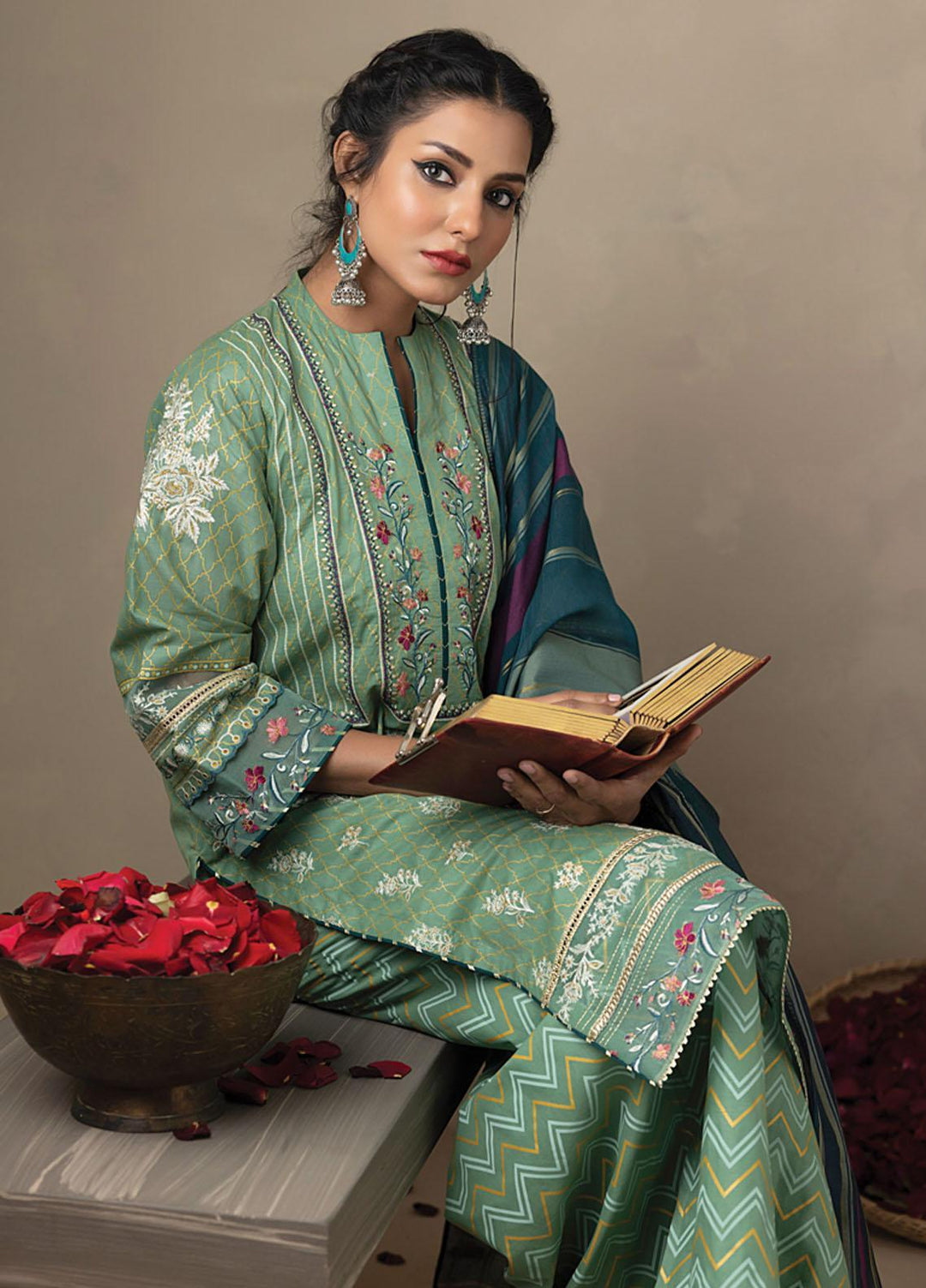 Lakhany Embroidered Lawn Suits Unstitched 3 Piece LSM23SS LG-EA-0345 - Spring / Summer Collection