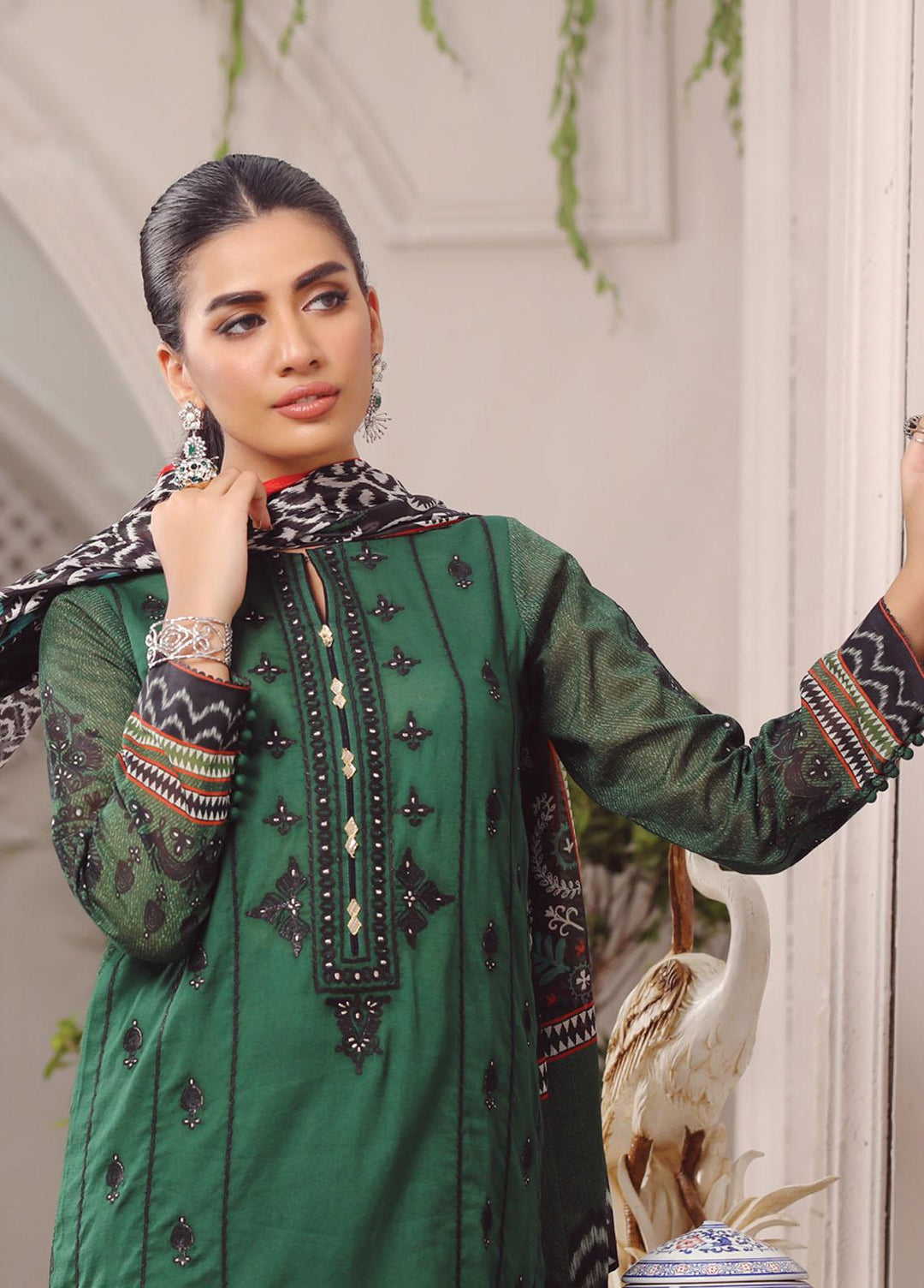 Lakhany Embroidered Dobby Suits Unstitched 3 Piece LSM23SG SG-5022 - Summer Collection
