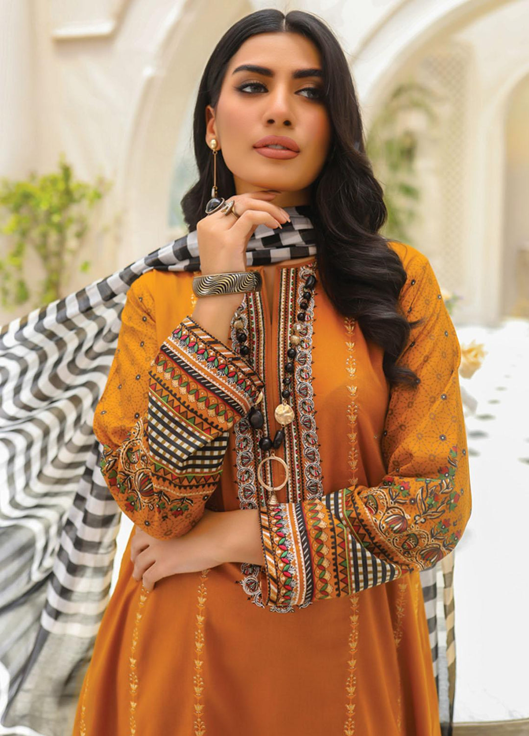 Lakhany Embroidered Dobby Suits Unstitched 3 Piece LSM23SG SG-5011 - Summer Collection
