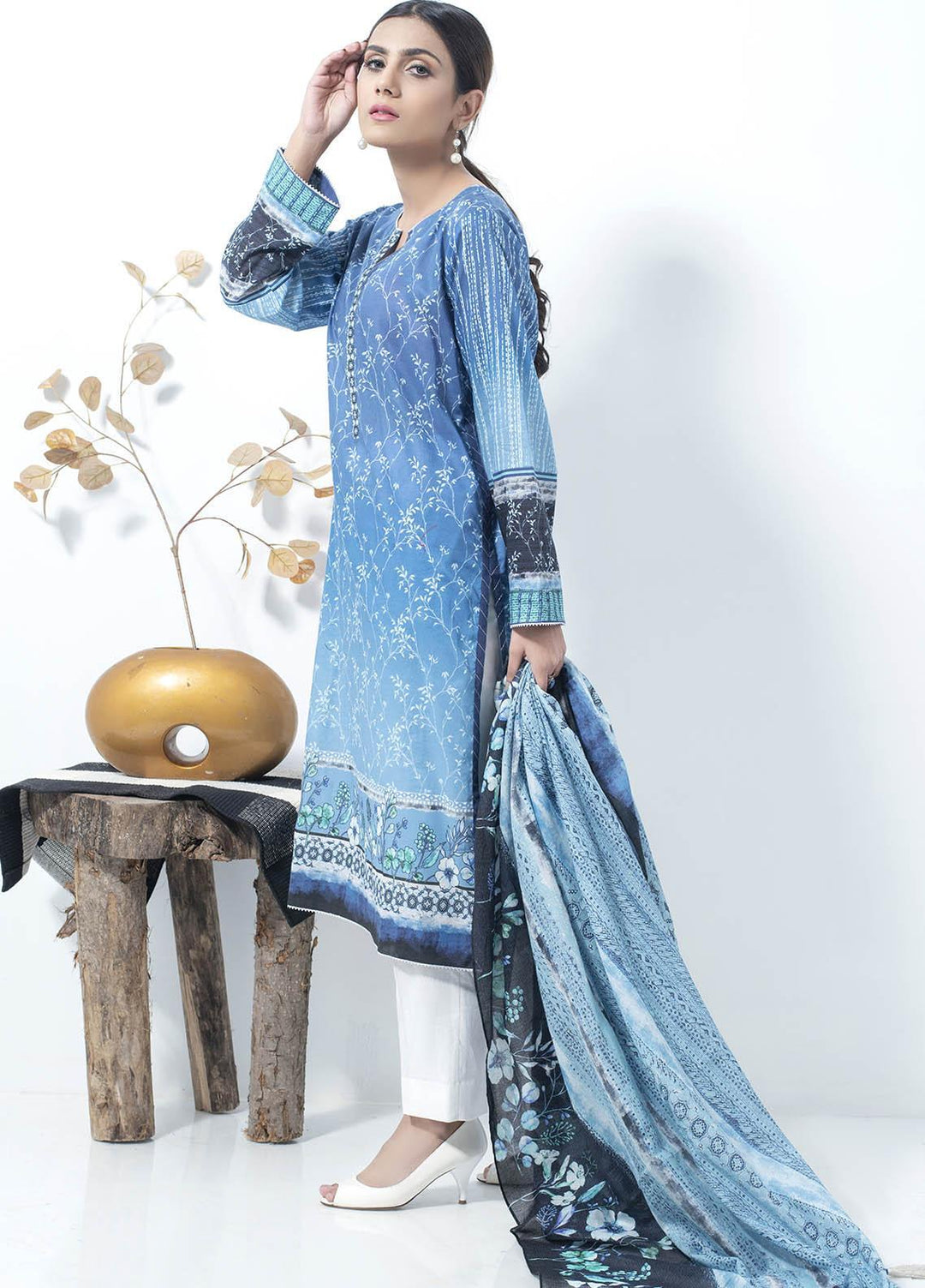 Lakhany Printed Lawn Suits Unstitched 2 Piece LSM21SP SD-2145 - Summer Collection